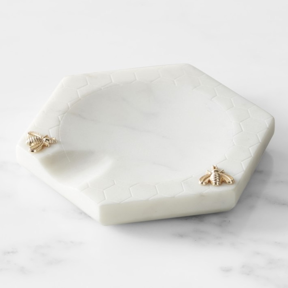 Williams Sonoma marble honeycomb spoon rest with bee detail. Never opened.